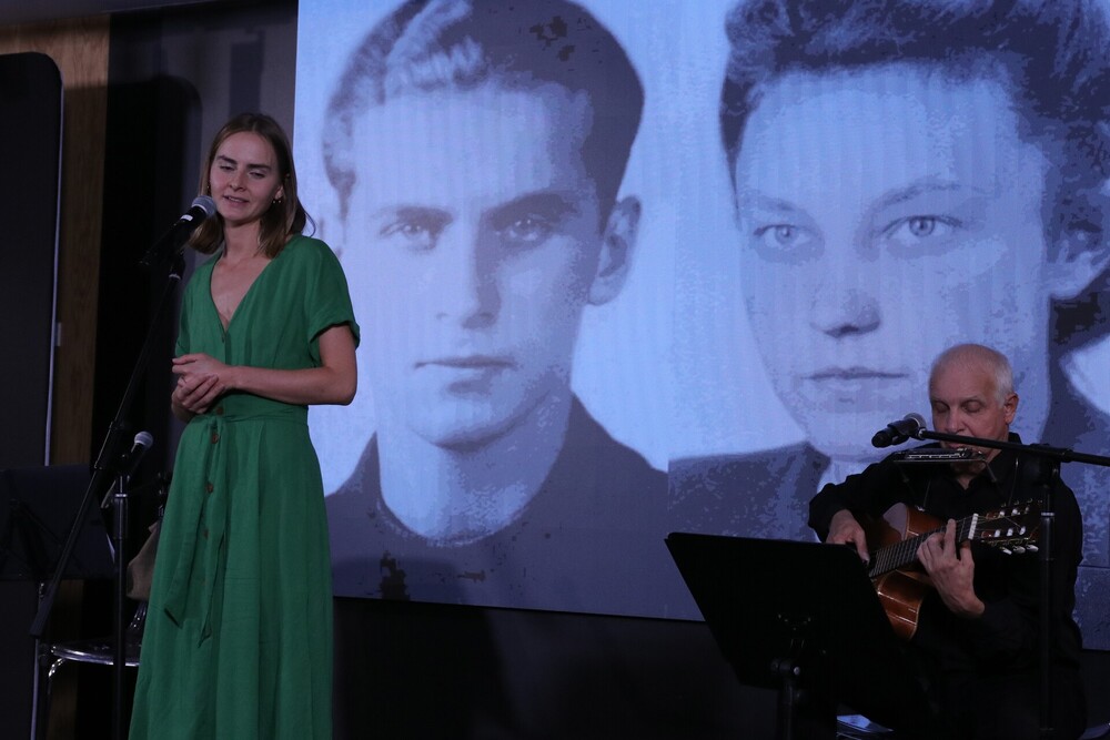 Co znaczyło kochać w okupowanej Warszawie? Spektakl o żonie Krzysztofa Baczyńskiego w Centralnym Przystanku Historia IPN – Warszawa, 13 września 2024. Fot. Agnieszka Szajewska (IPN)