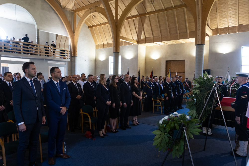 Uroczystości pogrzebowe szczątków śp. nieznanego Żołnierza Wojska Polskiego, poległego w obronie Kępy Oksywskiej – Kosakowo, 19 września 2024. Fot. Roman Jocher