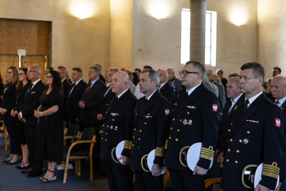 Uroczystości pogrzebowe szczątków śp. nieznanego Żołnierza Wojska Polskiego, poległego w obronie Kępy Oksywskiej – Kosakowo, 19 września 2024. Fot. Roman Jocher