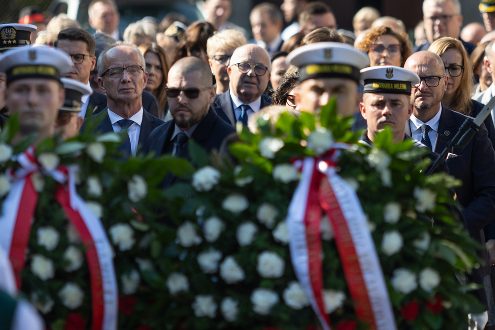 Uroczystości pogrzebowe szczątków śp. nieznanego Żołnierza Wojska Polskiego, poległego w obronie Kępy Oksywskiej – Kosakowo, 19 września 2024. Fot. Roman Jocher