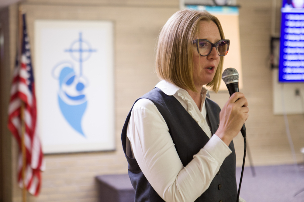 Kongres Polonii Amerykańskiej w Chicago. Na zdj. naczelnik Wydziału Gromadzenia i Opracowywania Zasobu Archiwalnego Teresa Gallewicz-Dołowa – 23 września 2024. Fot. Jakub Nadstawny (IPN)