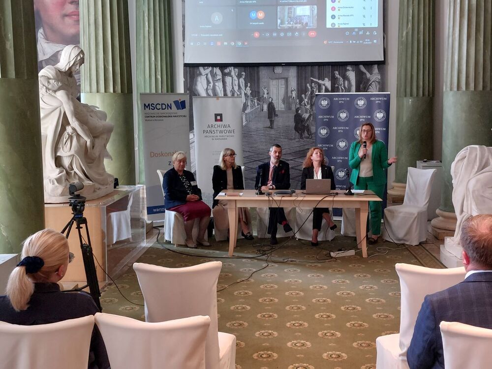 VIII Ogólnopolska Konferencja Archiwistów i Historyków „Educare necesse est… – Życie codzienne w dokumencie, historiografii i dydaktyce od średniowiecza do końca XX w.”, Warszawa, 24–25 września 2024. Fot. Paweł Zielony (IPN)