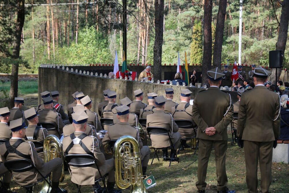 Uroczystości upamiętniające ofiary zbrodni ponarskiej – Wileńszczyzna, 25 września 2024. Fot. Wioleta Wróbel (IPN)