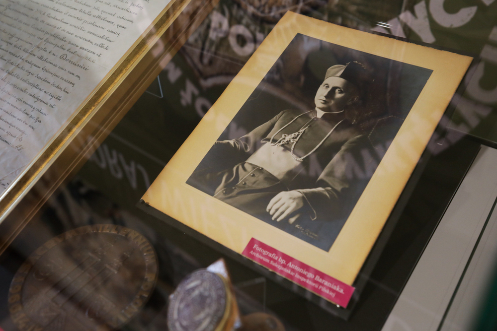 Wystawa dokumentów związanych z abp. Antonim Baraniakiem – Warszawa, 27 września 2024. Fot. Mikołaj Bujak (IPN)