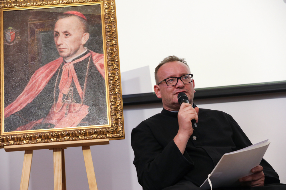 Ogólnopolska konferencja naukowa „Materiały do życia i działalności abp. Antoniego Baraniaka w archiwach kościelnych i państwowych” – Warszawa, 27 września 2024. Fot. Mikołaj Bujak (IPN)