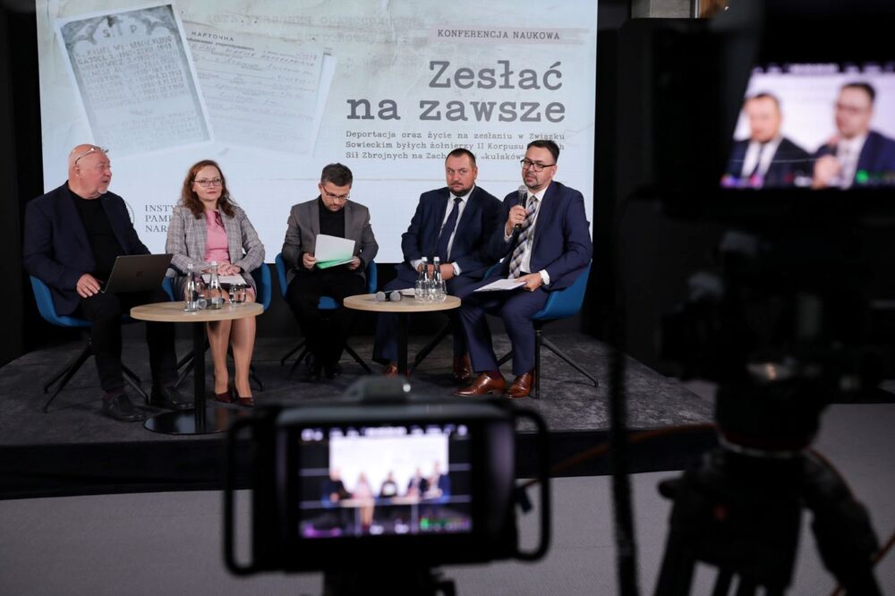 Międzynarodowa konferencja „Zesłać na zawsze. Deportacja oraz życie na zesłaniu w Związku Sowieckim byłych żołnierzy II Korpusu Polskich Sił Zbrojnych na Zachodzie i »kułaków«”. Fot. Mikołaj Bujak (IPN)