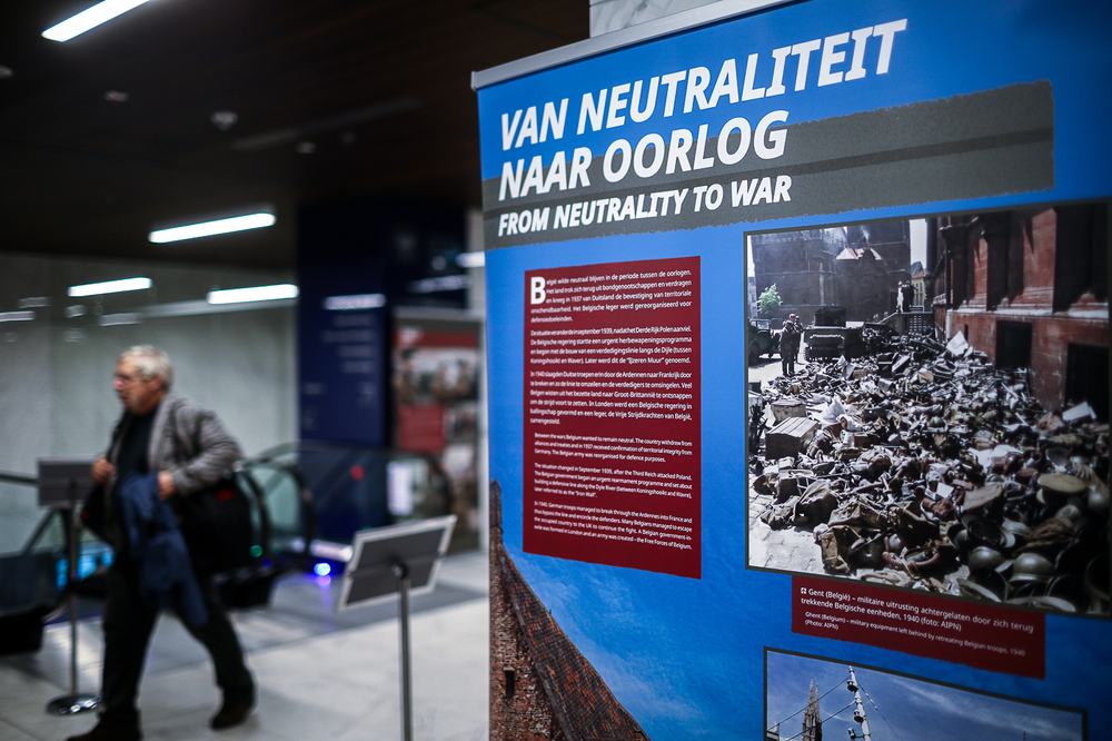 Dyskusja wokół książki „Zapomniani bohaterowie”. Na zdj. plansza z wystawy „Szlaki Nadziei. Odyseja Wolności” – Warszawa, 3 października 2024. Fot. Sławek Kasper (IPN)