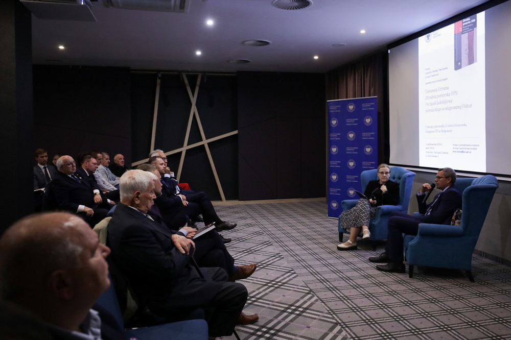 Dyskusja o książce dr. Tomasza Cerana „Zbrodnia pomorska 1939. Początek ludobójstwa niemieckiego w okupowanej Polsce” – Starogard Gdański, 3 października 2024. Fot. Mikołaj Bujak (IPN)