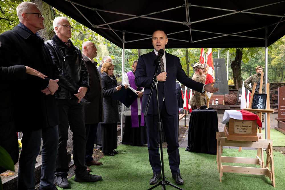 Uroczystości pogrzebowe śp. Tadeusza Urbanowicza ps. Moskito. Na zdj. prezes IPN dr Karol Nawrocki – Gdańsk, 4 października 2024. Fot. Mikołaj Bujak (IPN)