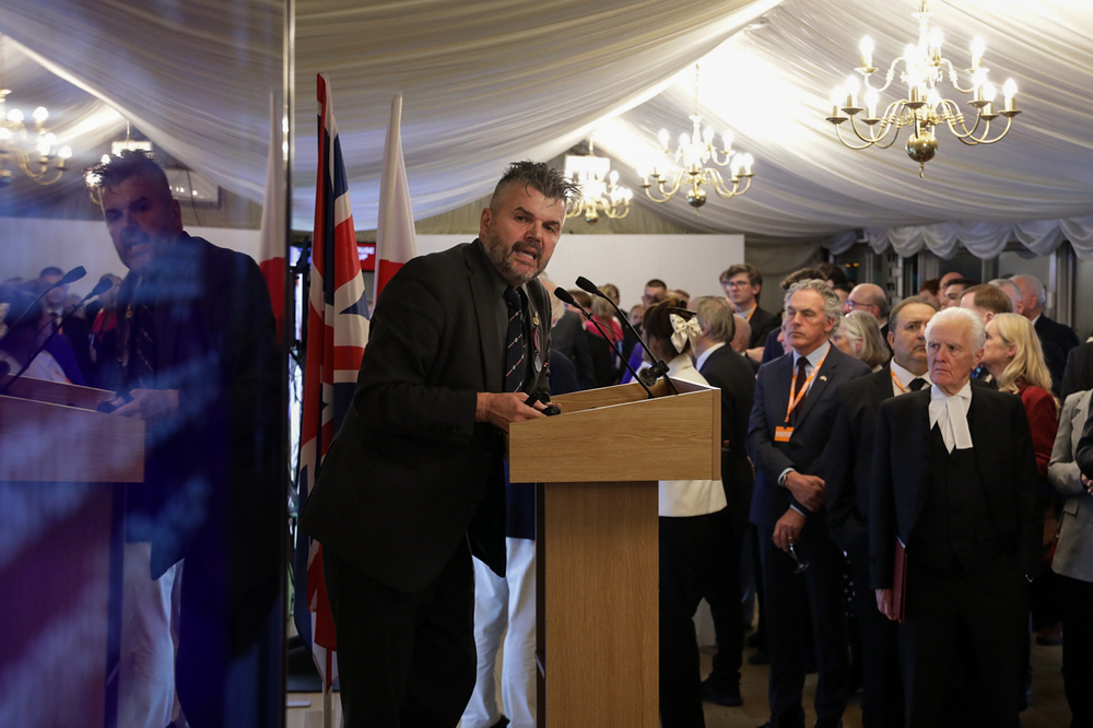 Prezentacja wystawy współorganizowana przez Instytut Pamięci Narodowej w Parlamencie Brytyjskim. Na zdj. prawnuk gen. Stanisława Sosabowskiego prof. Hal Sosabowski – 7 października 2024. Fot. Mikołaj Bujak (IPN)