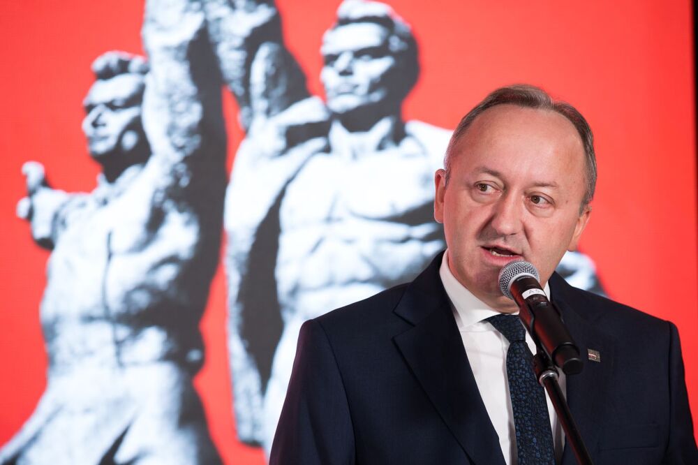 Międzynarodowa konferencja naukowa „Communist Parties in the Soviet Bloc in 1985–1989. Fall of the system” – Warsaw, 9–10 October 2024. Na zdj. zastępca prezesa IPN dr hab. Karol Polejowski. Fot. Mikołaj Bujak (IPN)