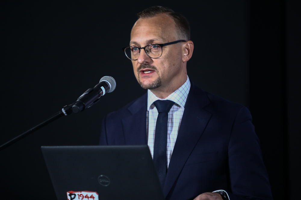 Międzynarodowa konferencja Need to Know XIII and the 2024 IIHA Annual Conference: Intelligence in Central and Eastern Europe (Intermarium) and the Soviet (Russian) Factor. Na zdj. rzecznik prasowy IPN dr Rafał Leśkiewicz – Warszawa, 14–16 października 2024. Fot. Sławek Kasper (IPN)