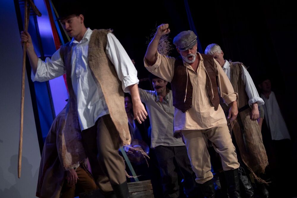 Spektakl „Trzy razy ON. Rzecz o Wincentym Witosie” – Przeworsk, 17 października 2024. Fot. Sławek Kasper (IPN)