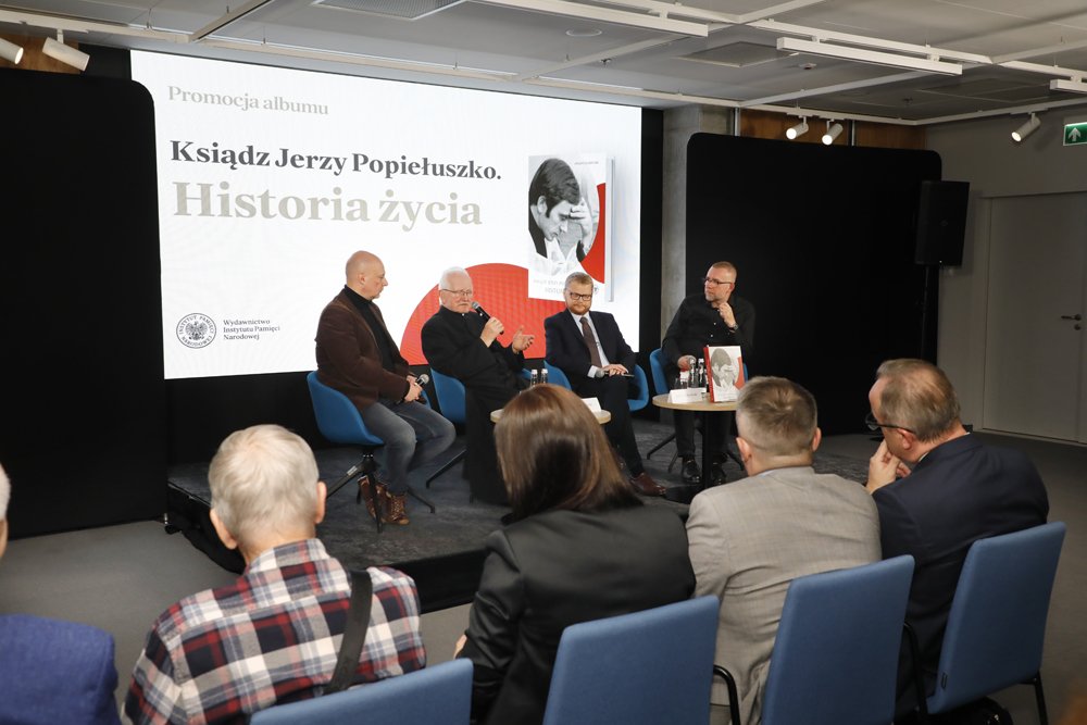 Promocja albumu „Ksiądz Jerzy Popiełuszko. Historia życia” – Warszawa, 17 października 2024. Fot. Piotr Życieński (IPN)