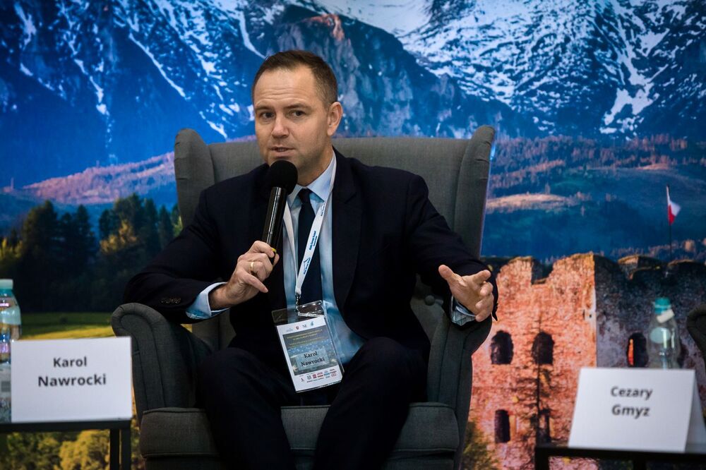 Prezes IPN na Międzynarodowej Konferencji Klubu Europy Karpat – Tomaszów Lubelski, 25 października 2024. Na zdj. prezes IPN dr Karol Nawrocki. Fot. Sławek Kasper (IPN)