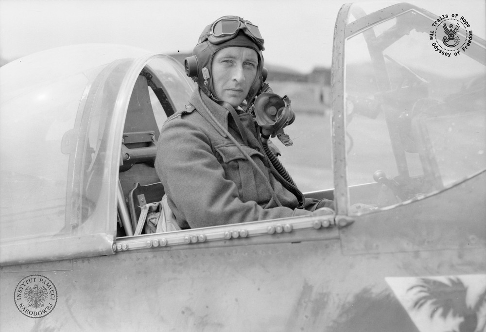 Stanisław Skalski, 25 VI 1944 r. W 1947 powrócił do Polski, gdzie został przez władze stalinowskie oskarżony o zdradę i skazany na karę śmierci, po czym wyrok zamieniono na dożywocie, o co starała się matka skazanego. Został zrehabilitowany w 1956 r. (fot. Imperial War Museum)