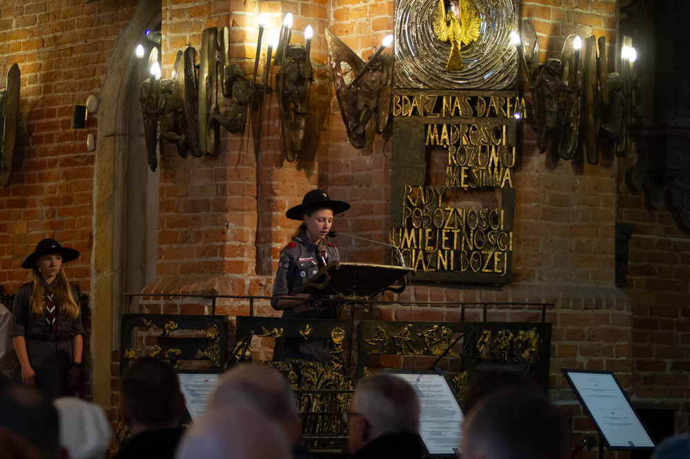 Uroczystość odsłonięcia tablicy upamiętniającej Annę Walentynowicz – Gdańsk, 10 listopada 2024. Fot. Roman Jocher (IPN)