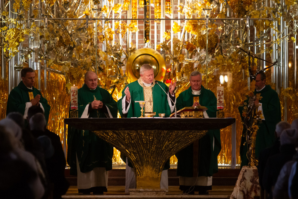 Uroczystość odsłonięcia tablicy upamiętniającej Annę Walentynowicz – Gdańsk, 10 listopada 2024. Fot. Roman Jocher (IPN)