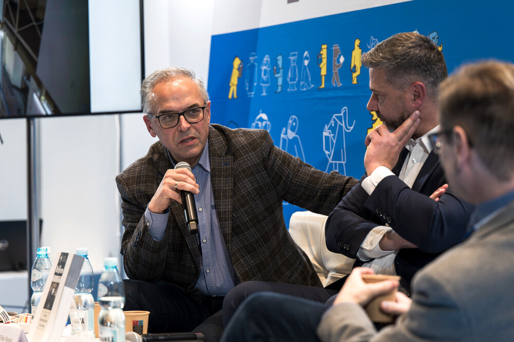 Strefa czasopism IPN w ramach Targów Książki w Katowicach – 8–10 listopada 2024. Na zdj. dr Maciej Korkuć. Fot. Krzysztof Łojko (IPN)