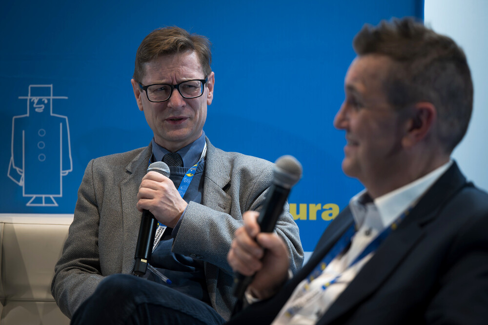 Strefa czasopism IPN w ramach Targów Książki w Katowicach – 8–10 listopada 2024. Na zdj. dr Franciszek Dąbrowski. Fot. Krzysztof Łojko (IPN)