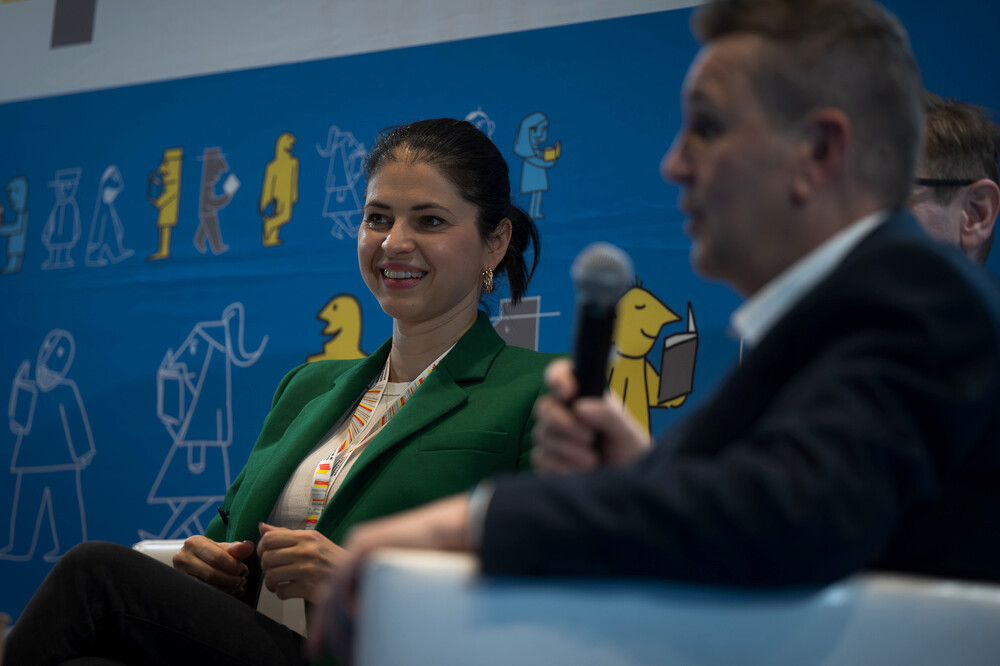 Strefa czasopism IPN w ramach Targów Książki w Katowicach – 8–10 listopada 2024. Na zdj. dr Marcela Gruszczyk. Fot. Krzysztof Łojko (IPN)