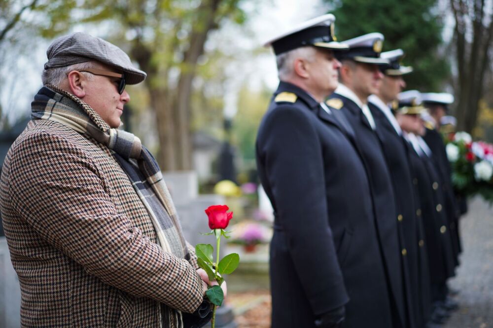 Odrestaurowane miejsce spoczynku wiceadmirała Kazimierza Porębskiego – 14 listopada 2024. Fot. Mateusz Niegowski (IPN)