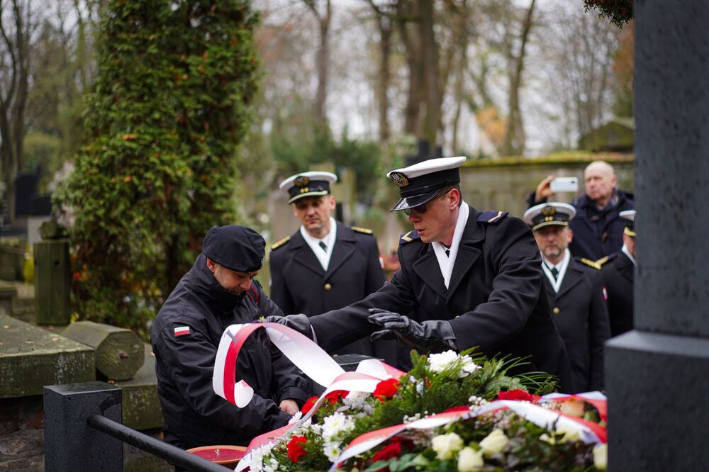 Odrestaurowane miejsce spoczynku wiceadmirała Kazimierza Porębskiego – 14 listopada 2024. Fot. Mateusz Niegowski (IPN)