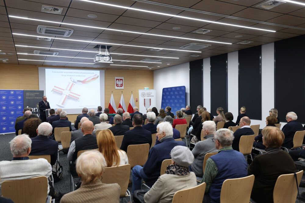 Uroczystość wręczenia Krzyży Wolności i Solidarności – Bydgoszcz, 18 listopada 2024. Fot. Mikołaj Bujak (IPN)