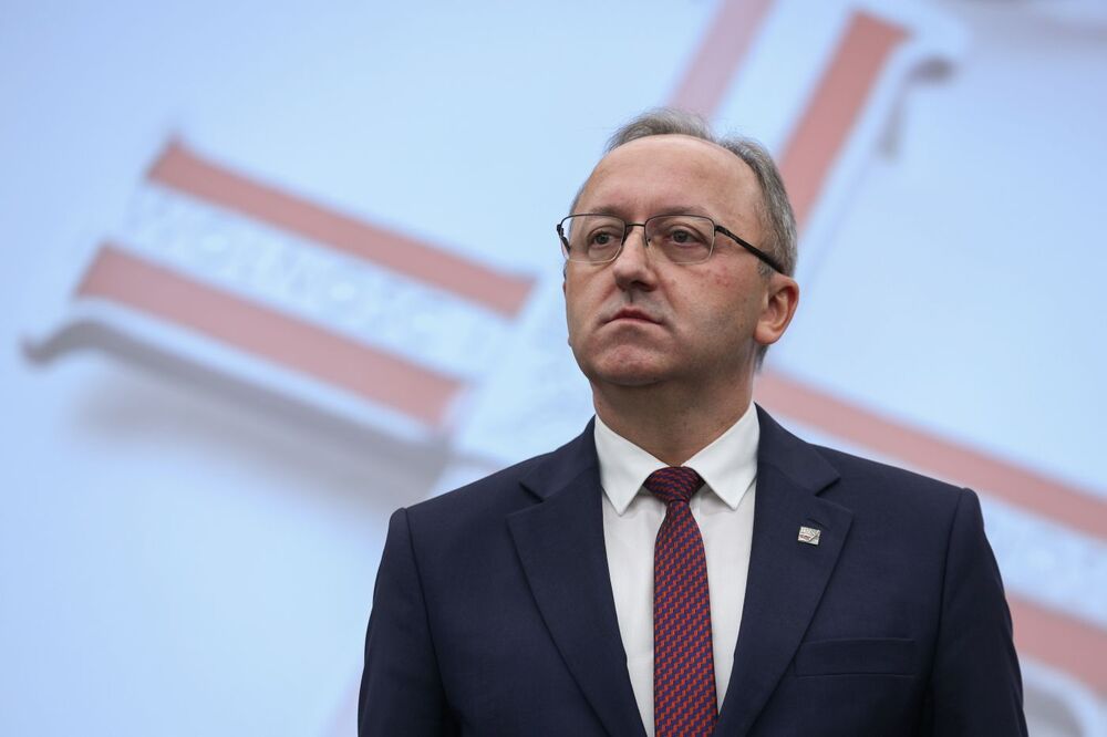 Uroczystość wręczenia Krzyży Wolności i Solidarności. Na zdj. dr hab. Karol Polejowski, zastępca prezesa IPN – Bydgoszcz, 18 listopada 2024. Fot. Mikołaj Bujak (IPN)