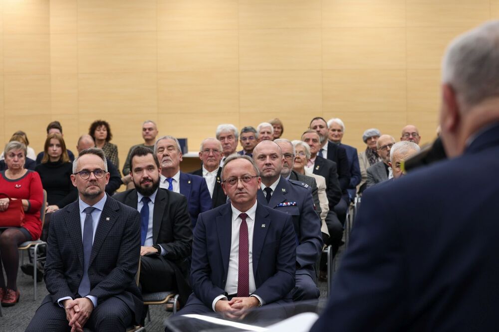 Uroczystość wręczenia Krzyży Wolności i Solidarności – Bydgoszcz, 18 listopada 2024. Fot. Mikołaj Bujak (IPN)