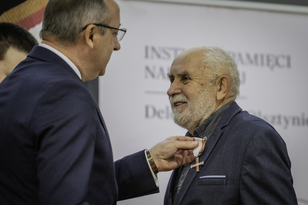 Gala wręczenia Krzyży Wolności i Solidarności oraz nagrody Praesentes Prioribus – Olsztyn, 22 listopada 2024. Fot. Łukasz Czechyra (IPN)