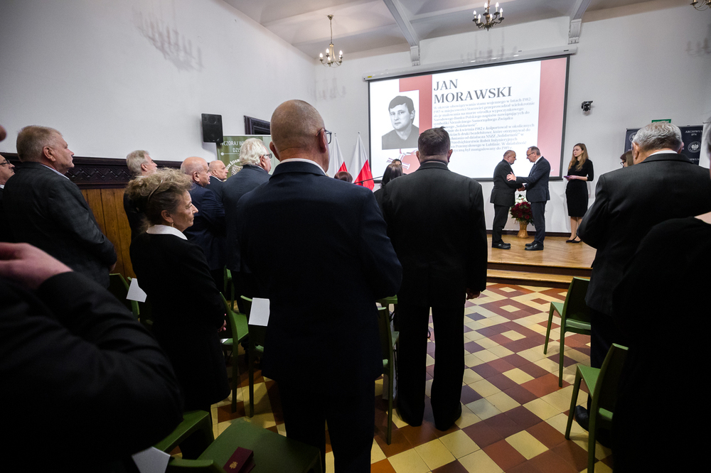 Uroczystość wręczenia odznaczeń Krzyża Wolności i Solidarności byłym działaczom opozycji niepodległościowej z lat 1956–1989 – Warszawa, 27 listopada 2024. Fot. Sławek Kasper (IPN)