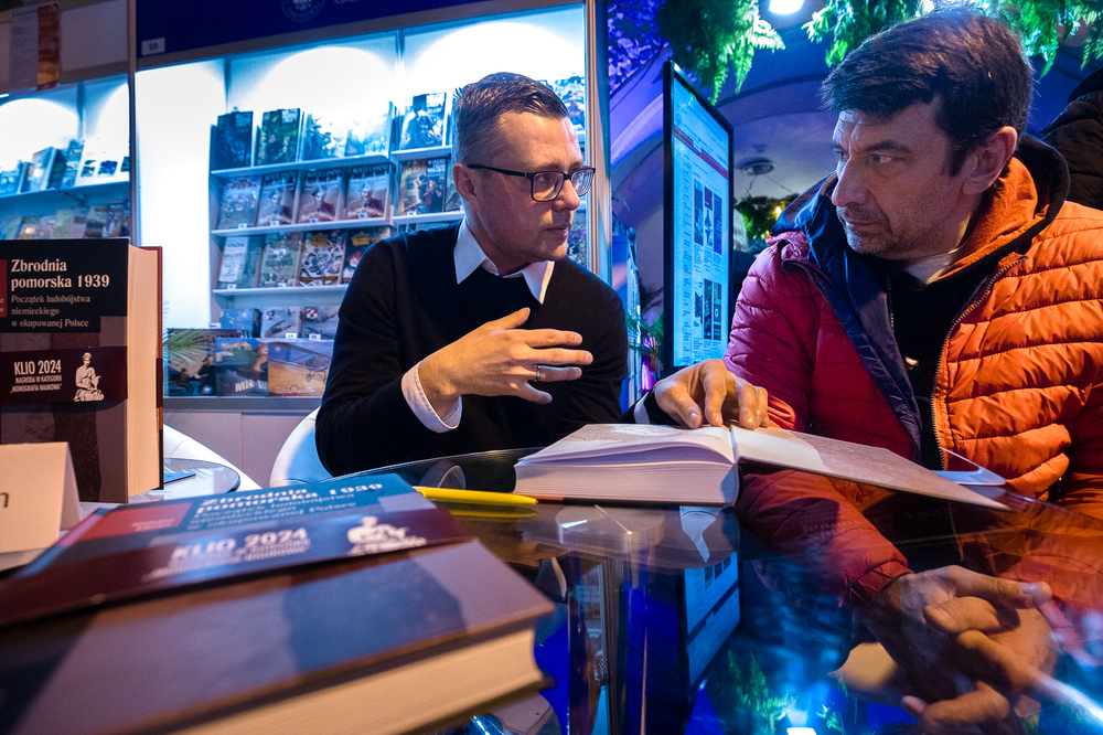 Wydawnictwo IPN na XXXII Targach Książki Historycznej w Warszawie – 30 listopada 2024. Fot. Sławek Kasper (IPN)