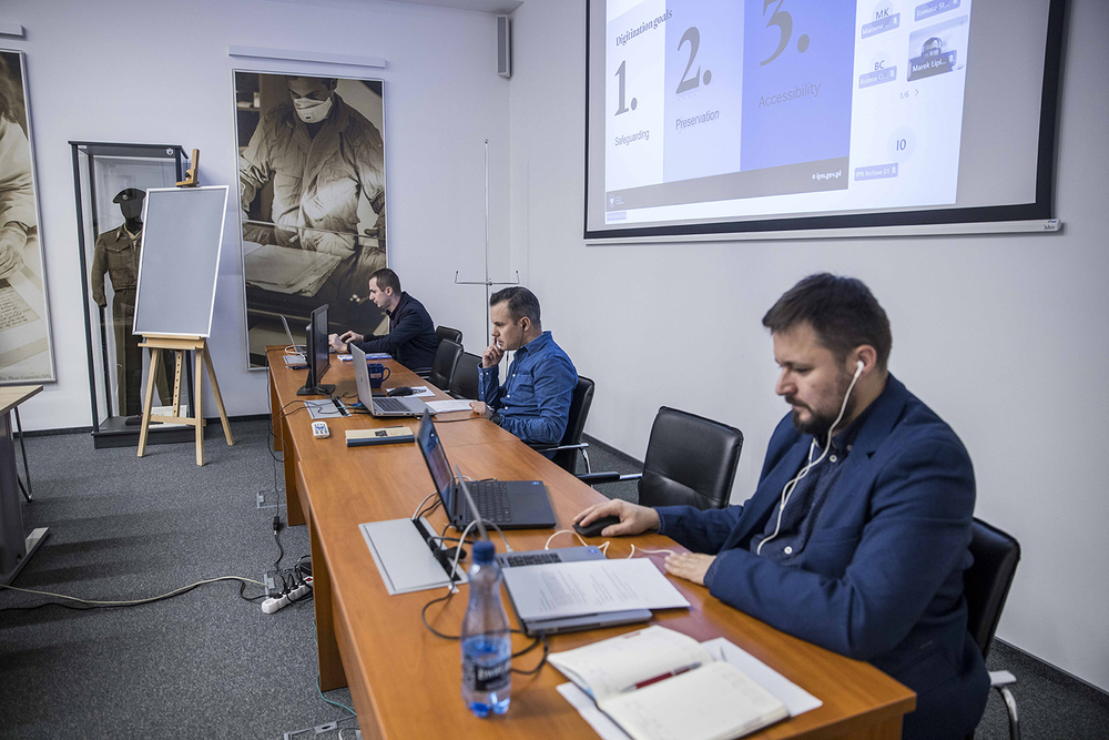 Międzynarodowe warsztaty online z digitalizacji oraz wykorzystania sztucznej inteligencji w archiwach – 5 grudnia 2024. Fot. Katarzyna Adamów (IPN)