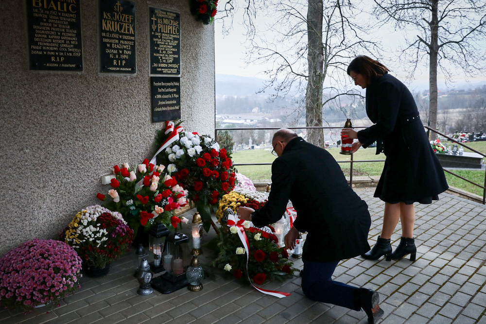 Uroczystości upamiętniające ks. Michała Pilipca. Miejsce pochówku niezłomnego kapłana. Fot. Sławek Kasper (IPN)