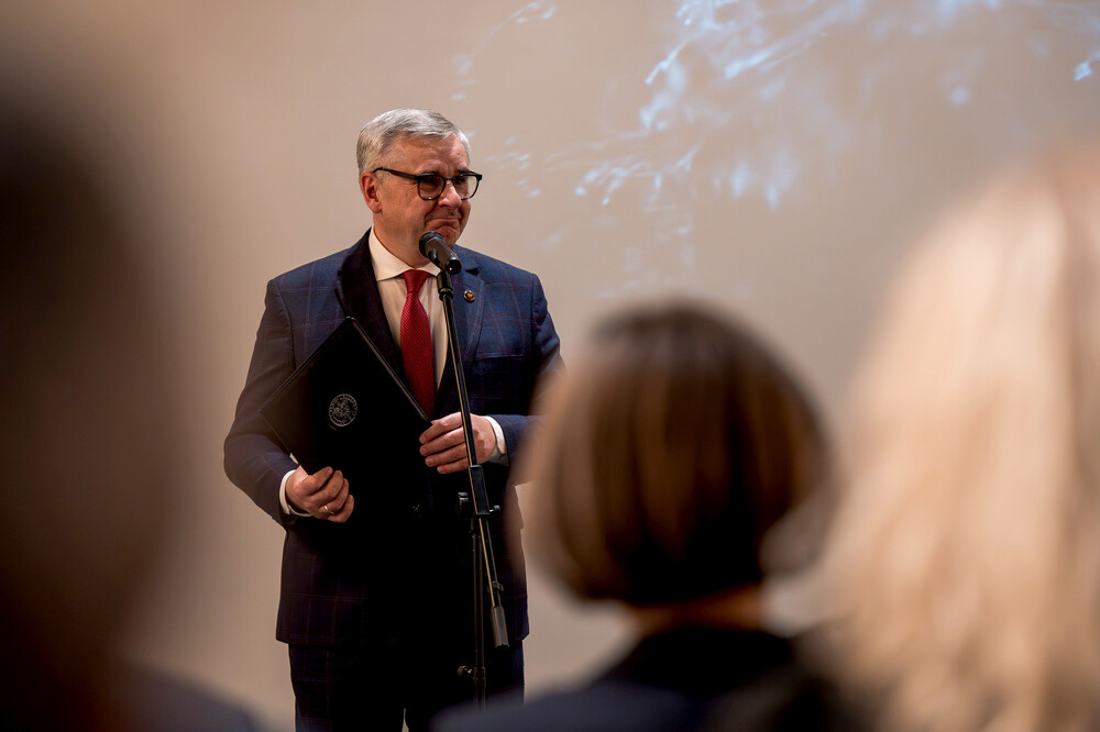 Po raz trzeci wręczyliśmy Nagrody Honorowe IPN „Świadek Historii”. Na zdj. dyrektor katowickiego oddziału IPN dr Andrzej Sznajder – Katowice, 10 grudnia 2024. Fot. Krzysztof Łojko (IPN)