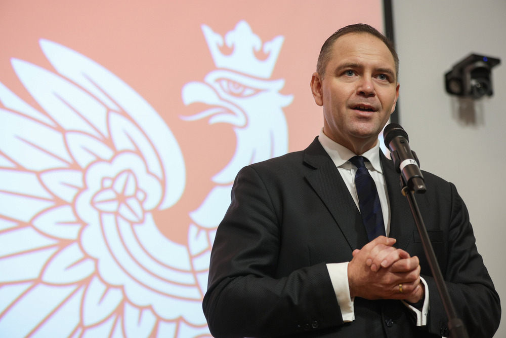 Uroczystość wręczenia odznaczeń Krzyża Wolności i Solidarności byłym działaczom opozycji niepodległościowej z lat 1956–1989. Na zdj. prezes IPN dr Karol Nawrocki – Warszawa, 13 grudnia 2024. Fot. Mikołaj Bujak (IPN)