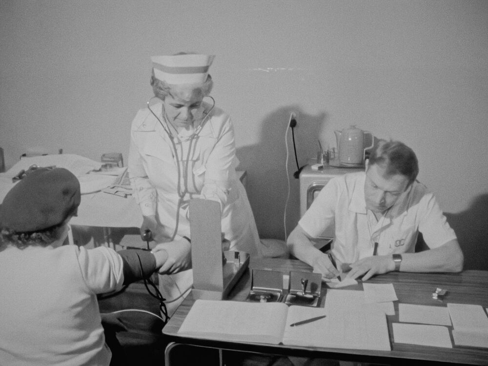 Fotosy z filmu „Rok z życia kraju”