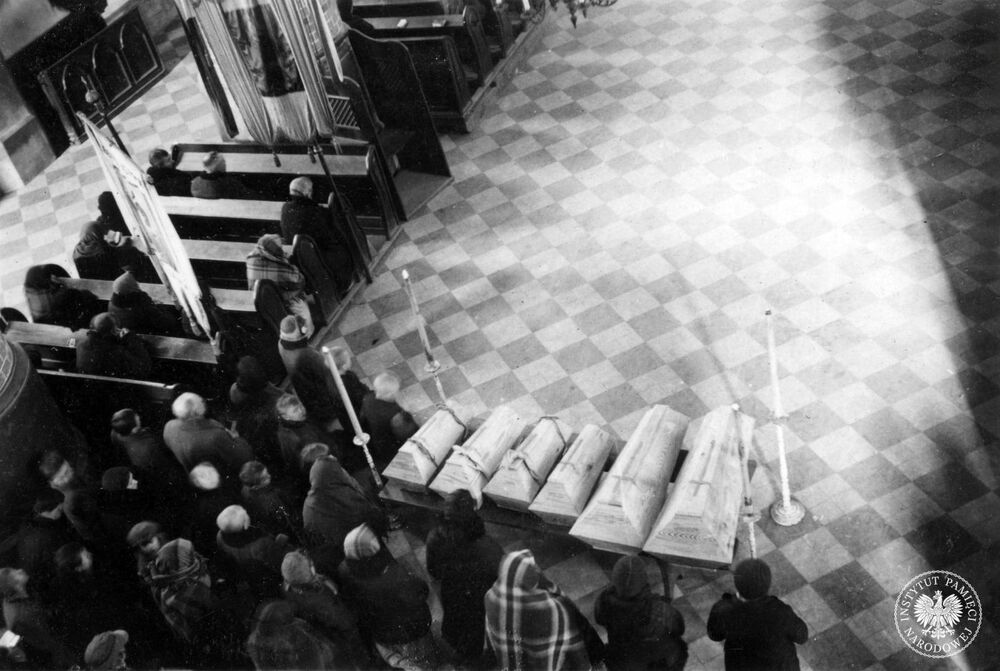 Pogrzeb dzieci Zamojszczyzny – Siedlce, 3 lutego 1943. Fot. z zasobów AIPN