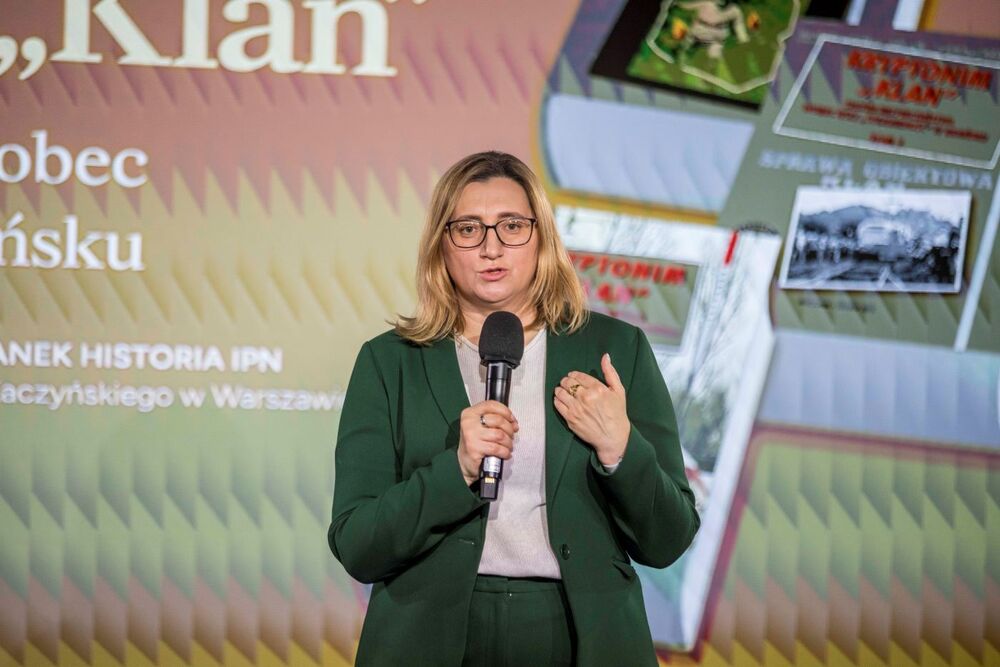 Dyskusja o serii wydawniczej „Kryptonim »Klan«. Służba Bezpieczeństwa wobec NSZZ »Solidarność« w Gdańsku” – Warszawa, 12 lutego 2025. Na zdj. Marzena Kruk, dyrektor Archiwum IPN. Fot. Katarzyna Adamów (AIPN)