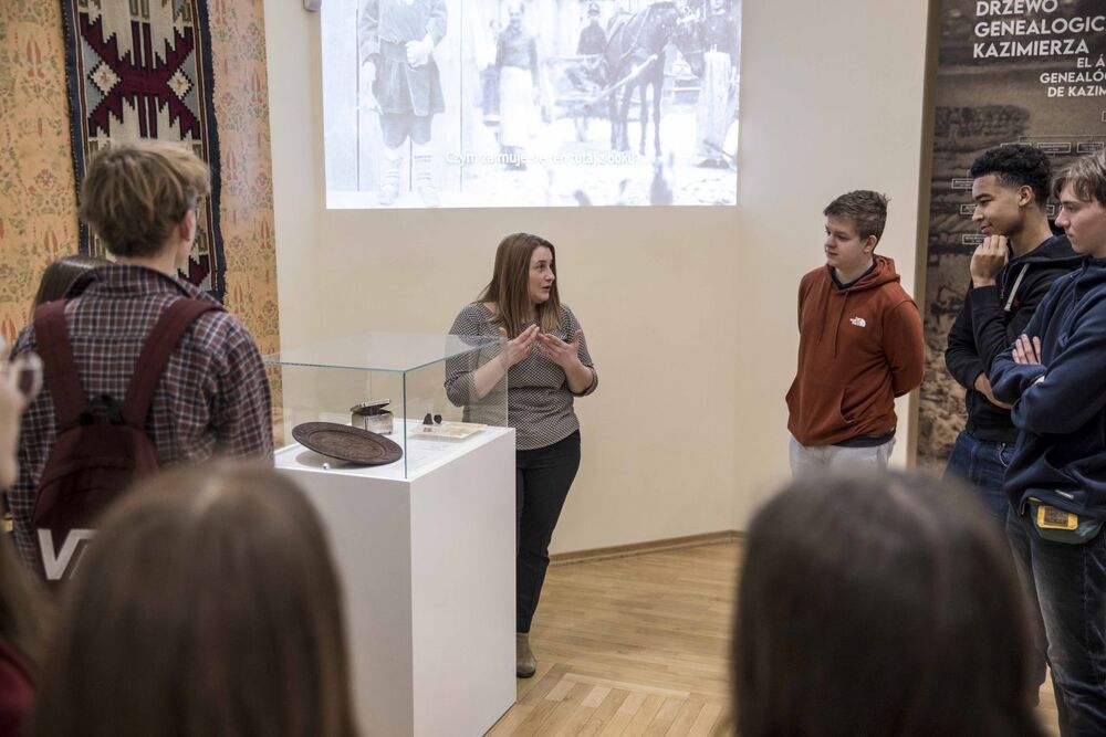 Lekcje archiwalne towarzyszące wystawie „Droga i dziedzictwo. Dzieje rodziny Moszoro” – Warszawa, 17–18 lutego 2025. Fot. Katarzyna Adamów (IPN)