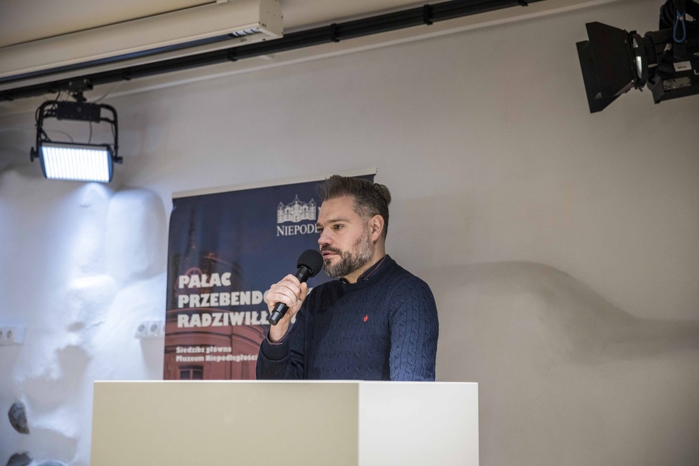 O Wolną i Niepodległą! – druga część debaty historycznej. Na zdj. Bartłomiej Kłusek – Warszawa, 25 lutego 2025. Fot. Katarzyna Adamów (AIPN)