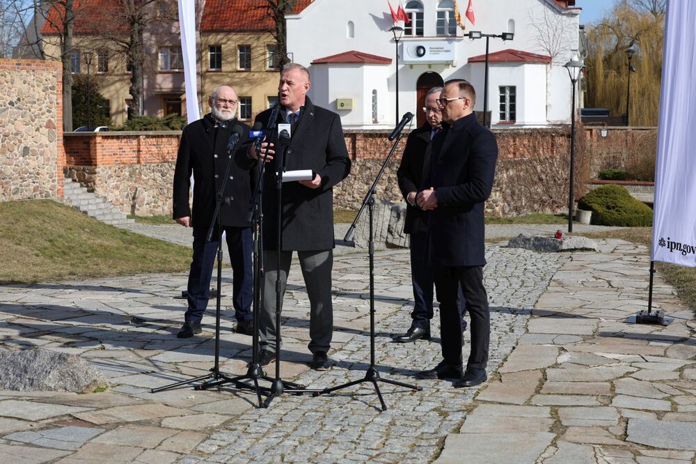 Konferencja prasowa w sprawie śledztwa dotyczącego zbrodni lubińskiej – Lubin, 4 marca 2025. Fot. Maciej Parysek (IPN)