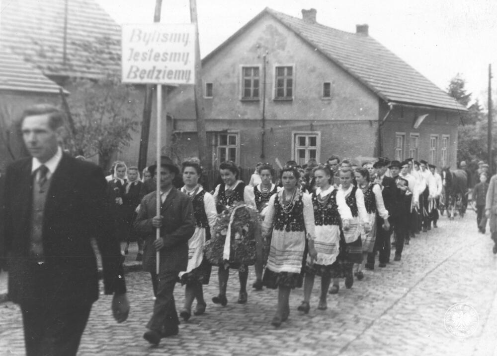 Fotografia z album Państwowego Urzędu Repatriacyjnego Oddział Katowice 1945–1946, fot. AIPN, sygn. IPNBU-19-2-8-112-1