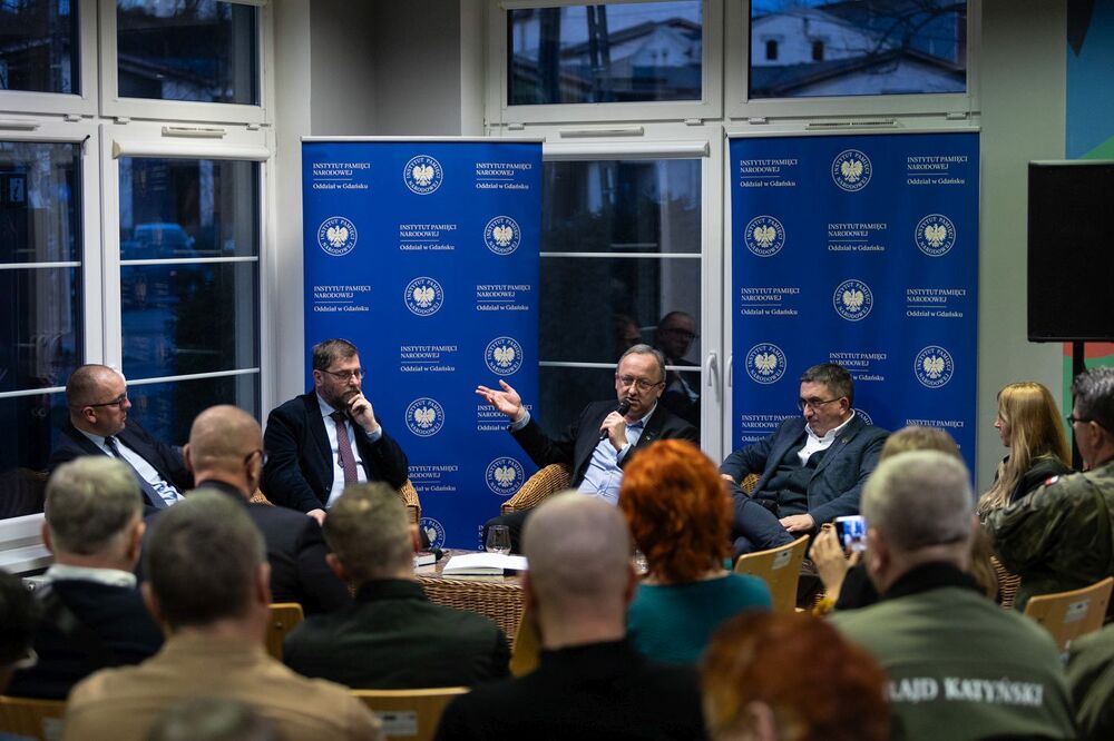 Dyskusja o Zdzisławie Badosze „Żelaznym” w Kartuzach – 17 marca 2025. Fot. Roman Jocher