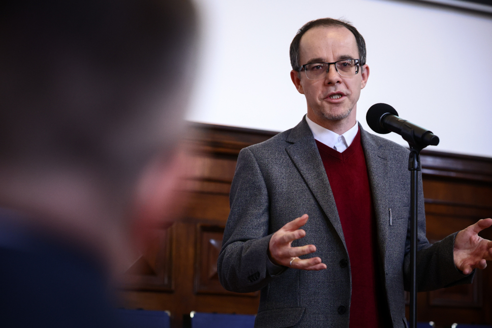 Gala wręczenia nagród konkursu „Debiut Historyczny Roku im. Władysława Pobóg-Malinowskiego”. Na zdj. zastępca dyrektora IH PAN dr hab. Bartosz Kaliski. Fot. Sławek Kasper (IPN)