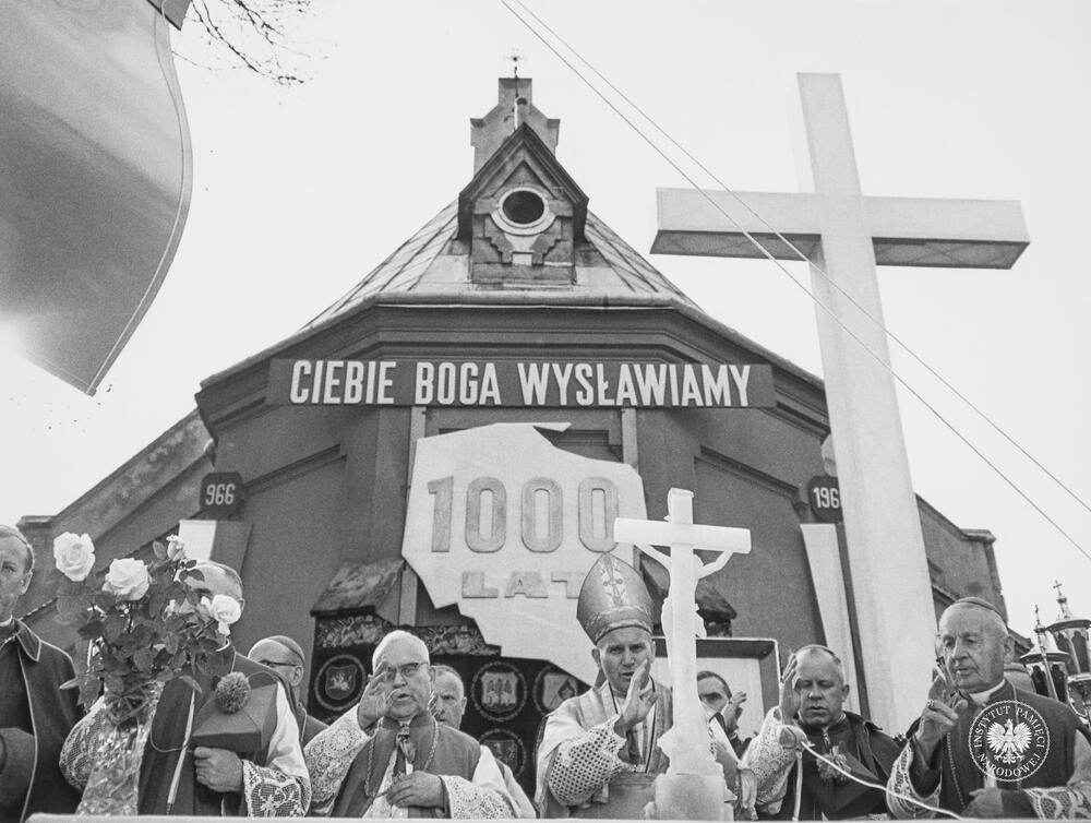 Uroczystości milenijne w Lubaczowie, 23 października 1966 r., z zasobu AIPN, sygn. IPNRz-7-6-8-2-1