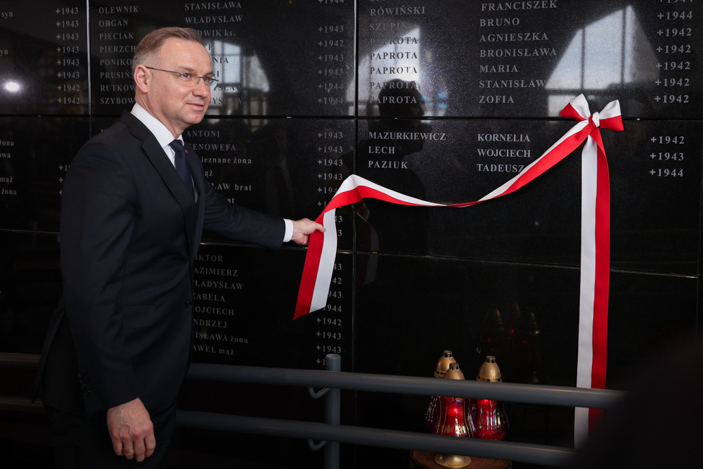 Oddaliśmy hołd Polakom ratującym Żydów. Na zdj. Prezydent RP Andrzej Duda – Toruń, 24 marca 2025. Fot. Mikołaj Bujak (IPN)