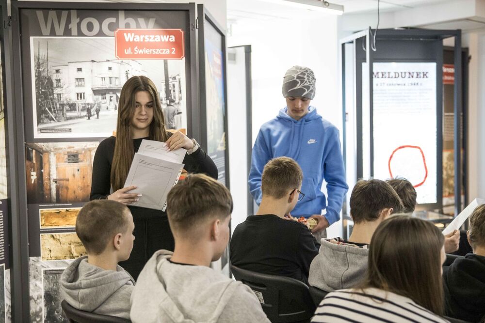 „Historia w artefaktach zapisana” – nowa wystawa Archiwum IPN w Izbie Pamięci Strzelecka 8 – Warszawa, 25 marca 2025. Fot. Katarzyna Adamów (IPN)