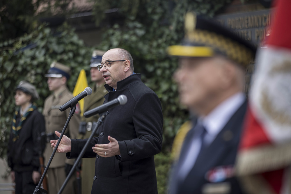 Obchody 80. rocznicy porwania przywódców Polskiego Państwa Podziemnego. Na zdj. zastępca prezesa IPN dr Mateusz Szpytma – Pruszków, 27 marca 2025. Fot. Katarzyna Adamów (AIPN)